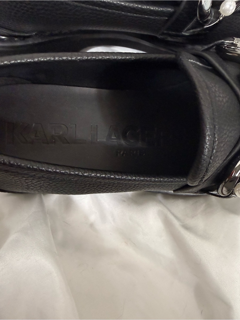 Karl Lagerfeld Black Leather lug Loafers with Chain & Pearl Trim size 8.5 - Picture 8 of 10